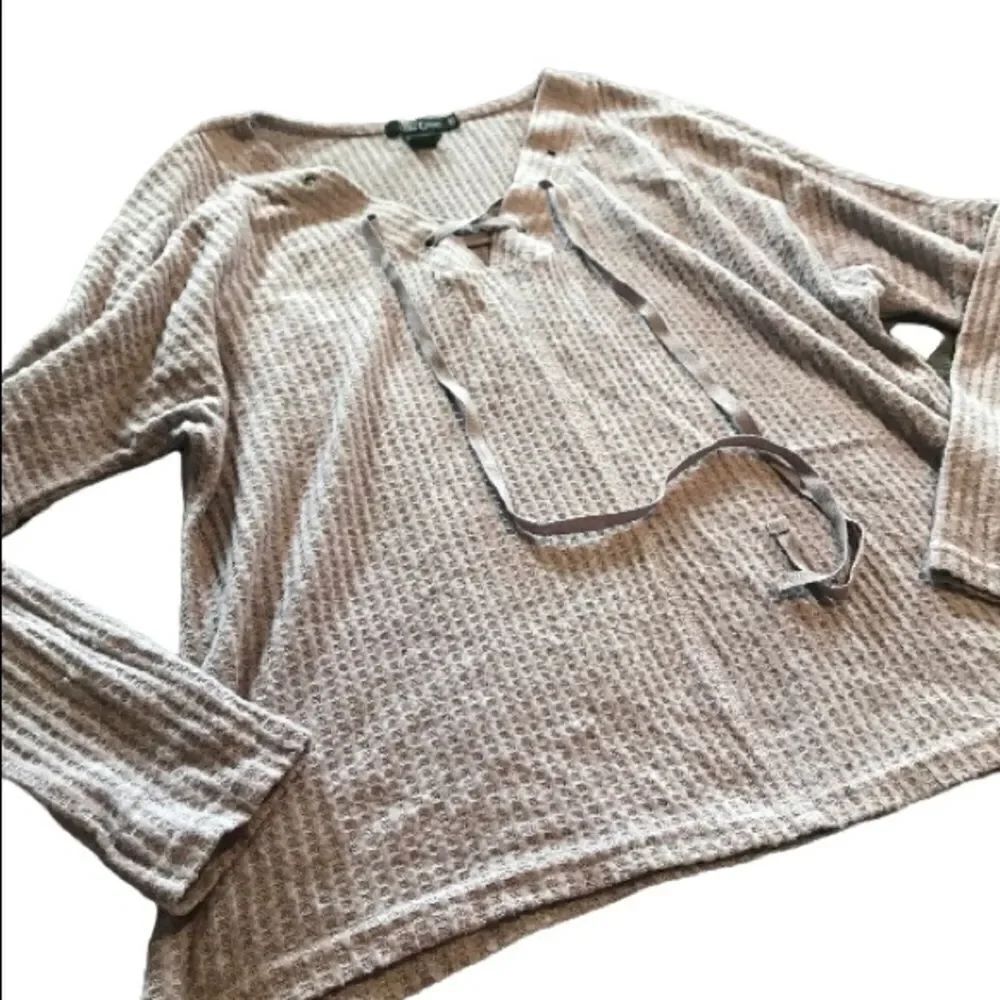 Miss Chievious size XL top like new pale lilac lace up accent great look